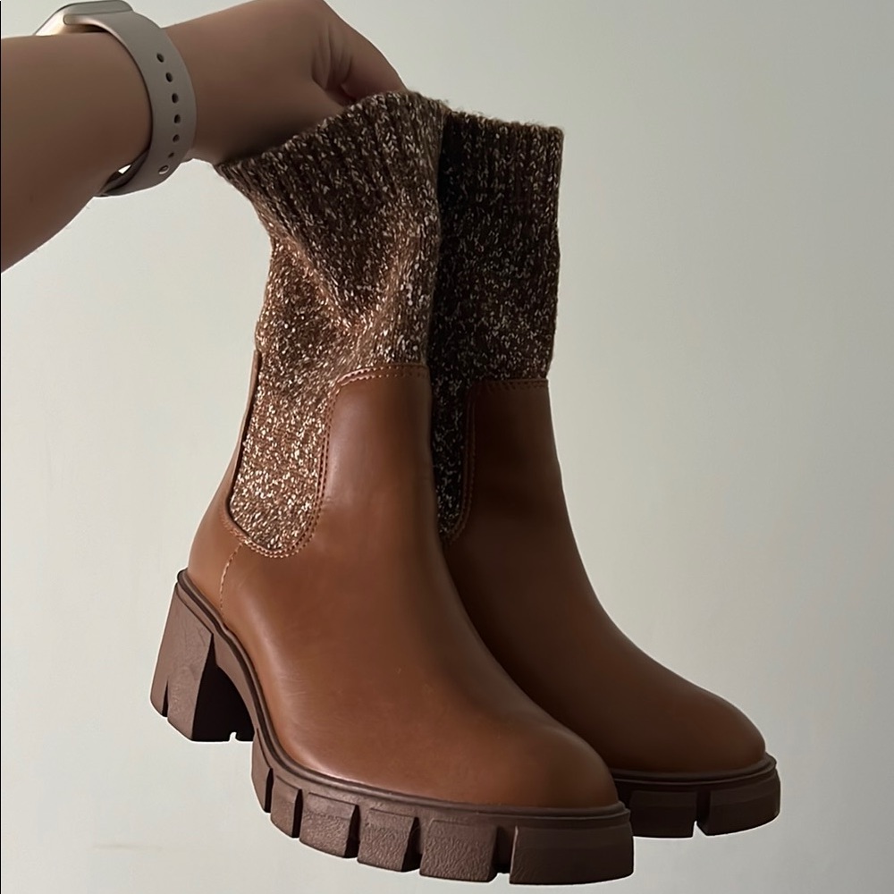 Stylish Brown Knit Ankle Boots